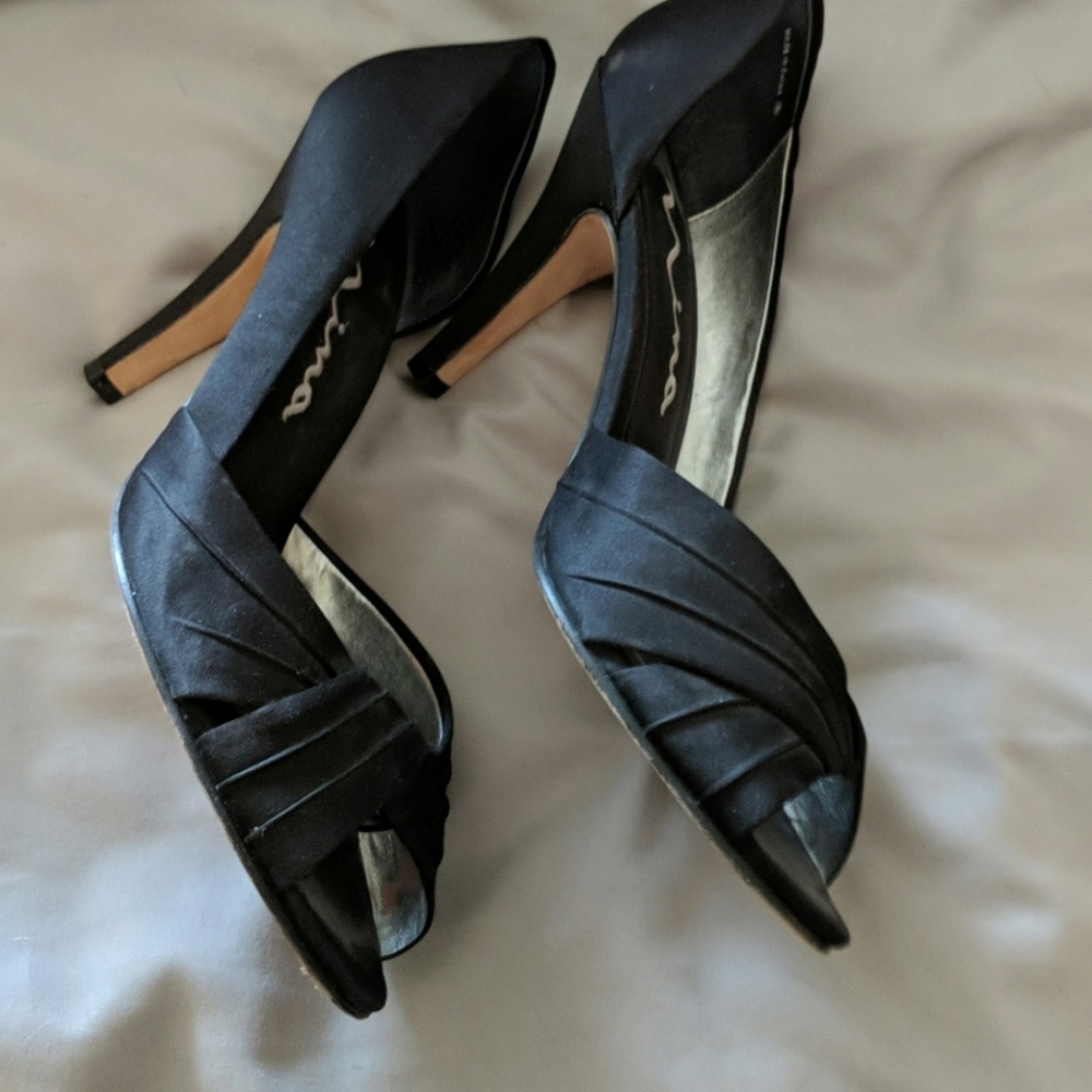 Shoes - Picture 2 of 2